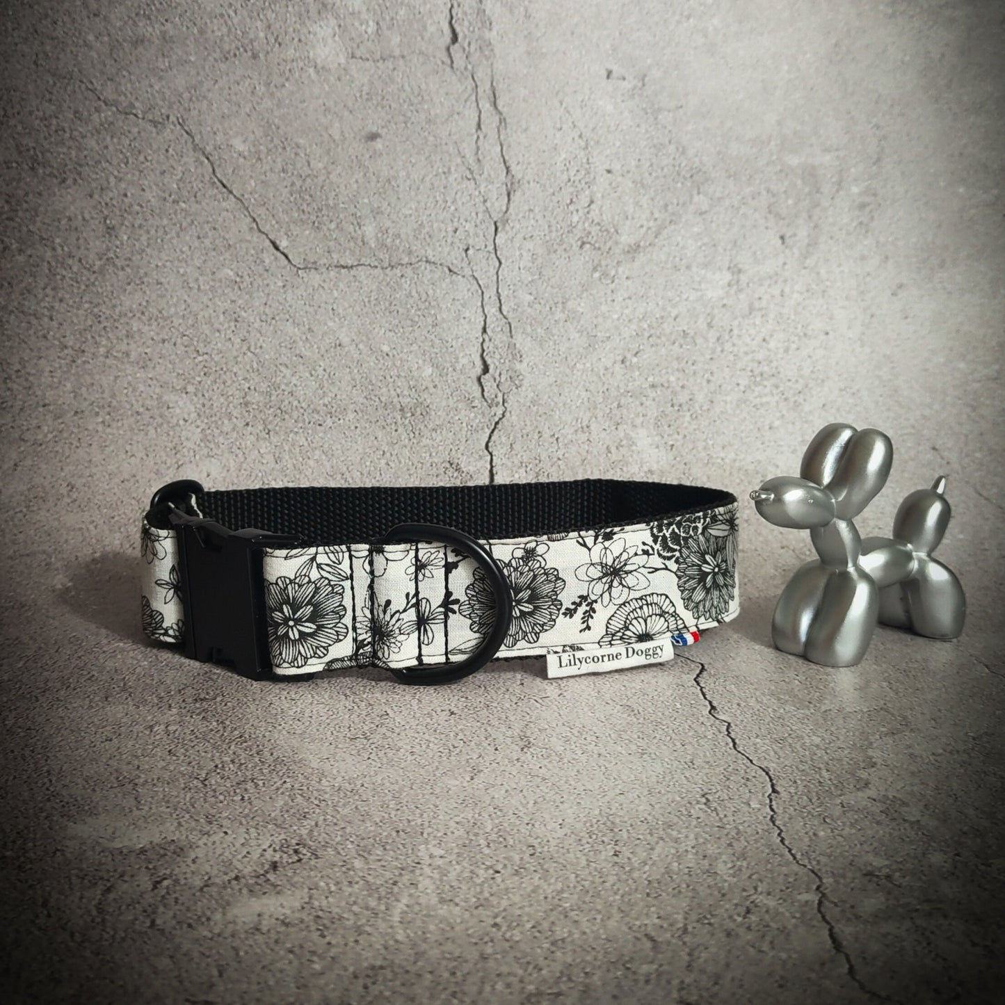 Collier pour chien pivoine noir et blanc