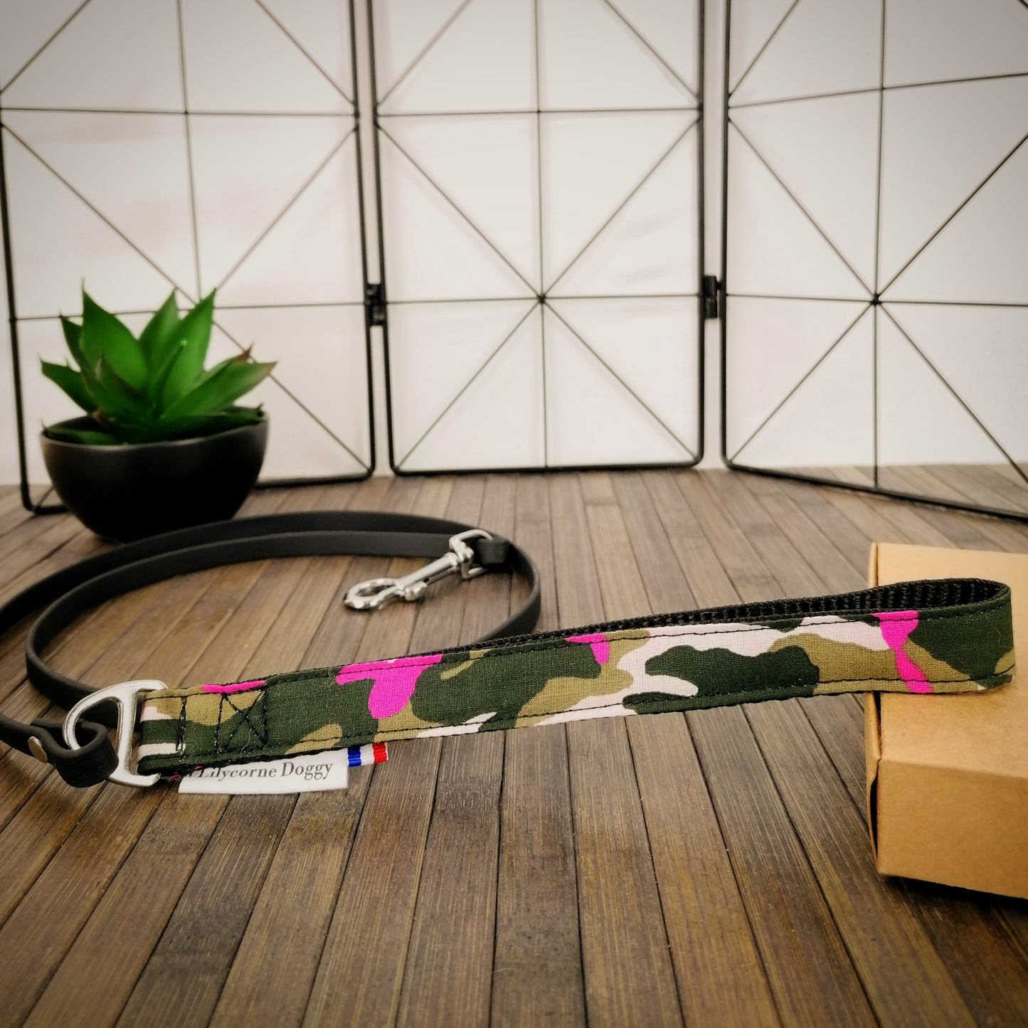Laisse pour chien : militaire rose Girly'cam
