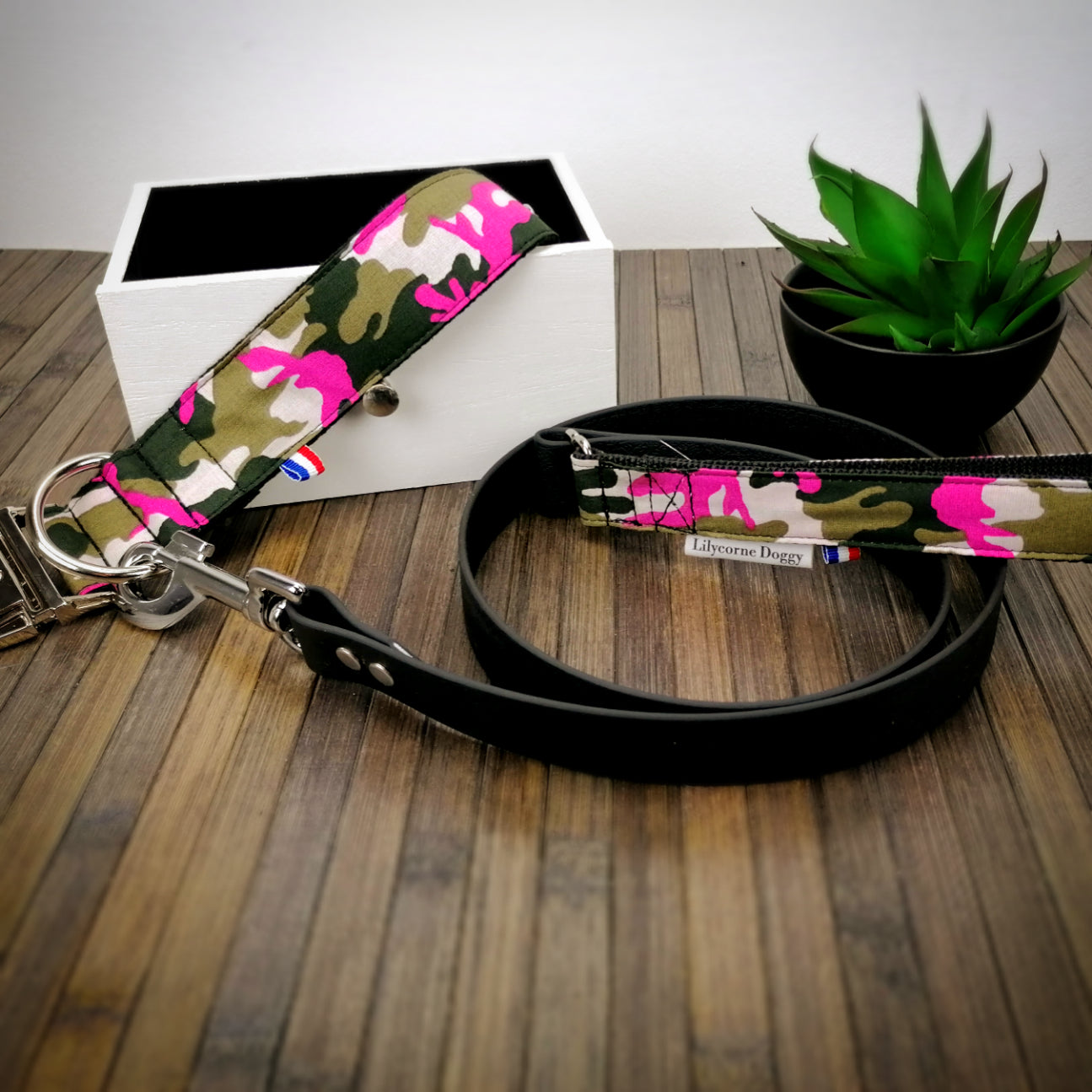 Laisse pour chien : militaire rose Girly'cam